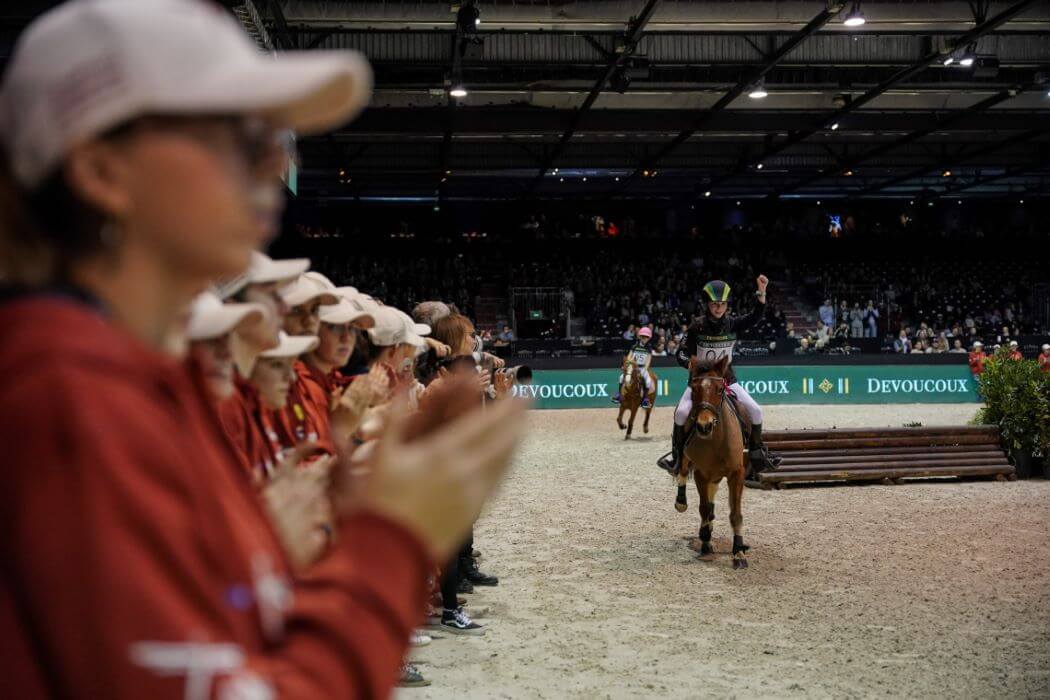 jumping bordeaux poneys